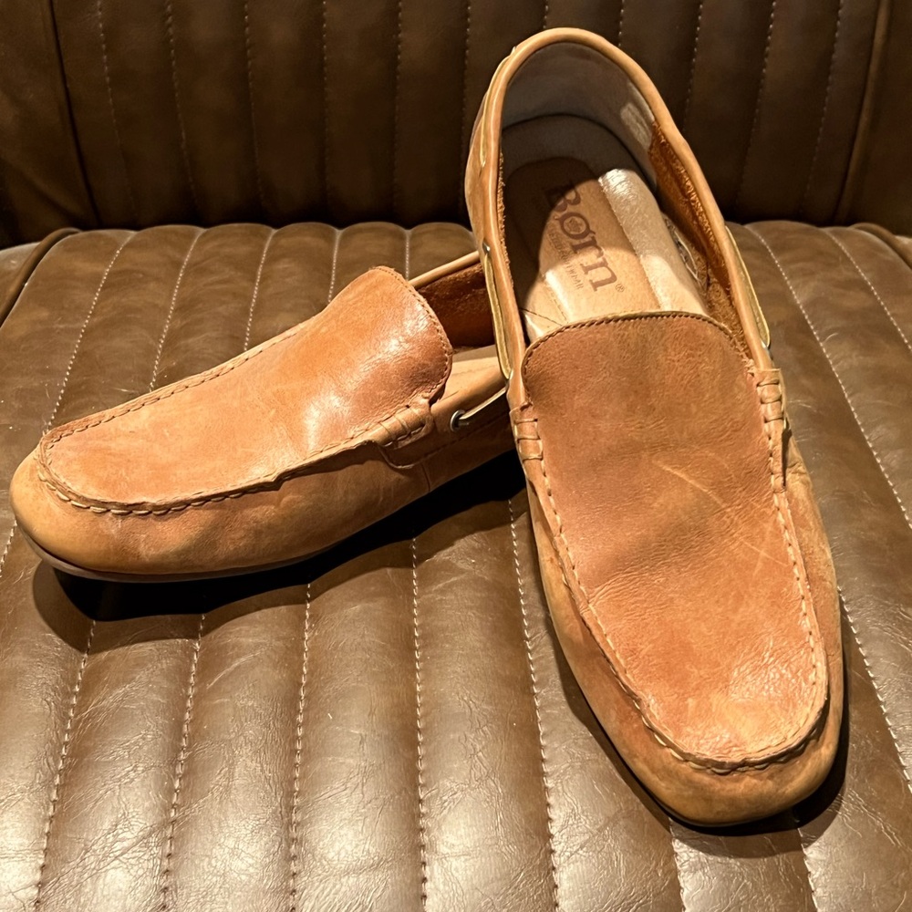 Born Men’s Driving Loafer size 9